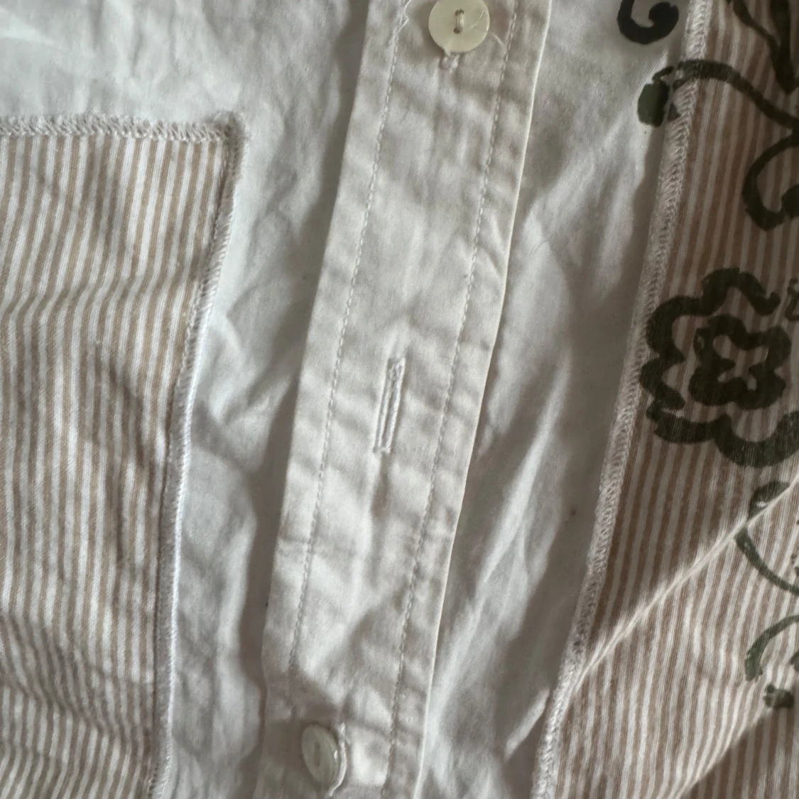 Vit och beige skjorta från Free Soul Italia - 2