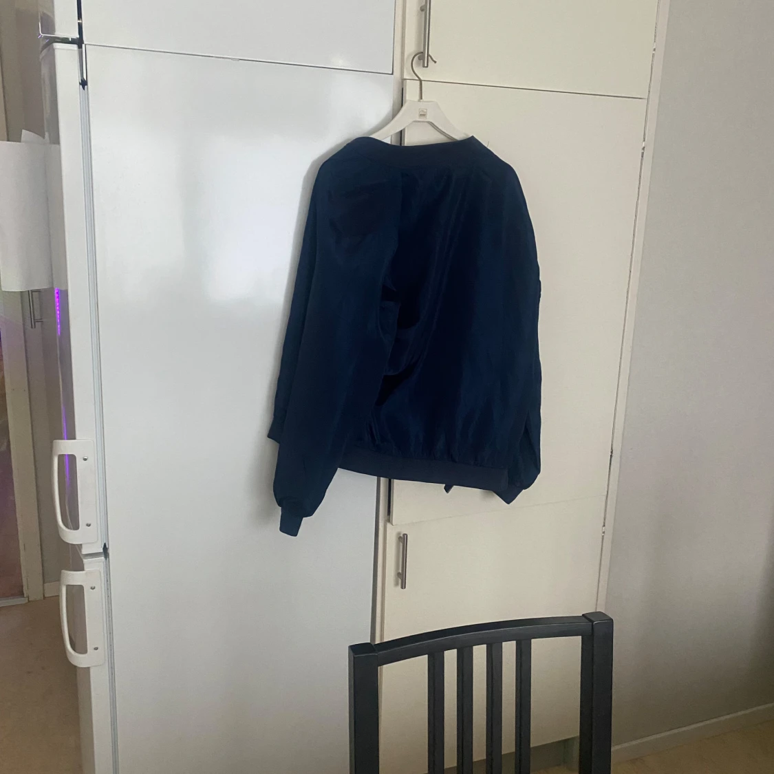 Blå bomberjacka - 1