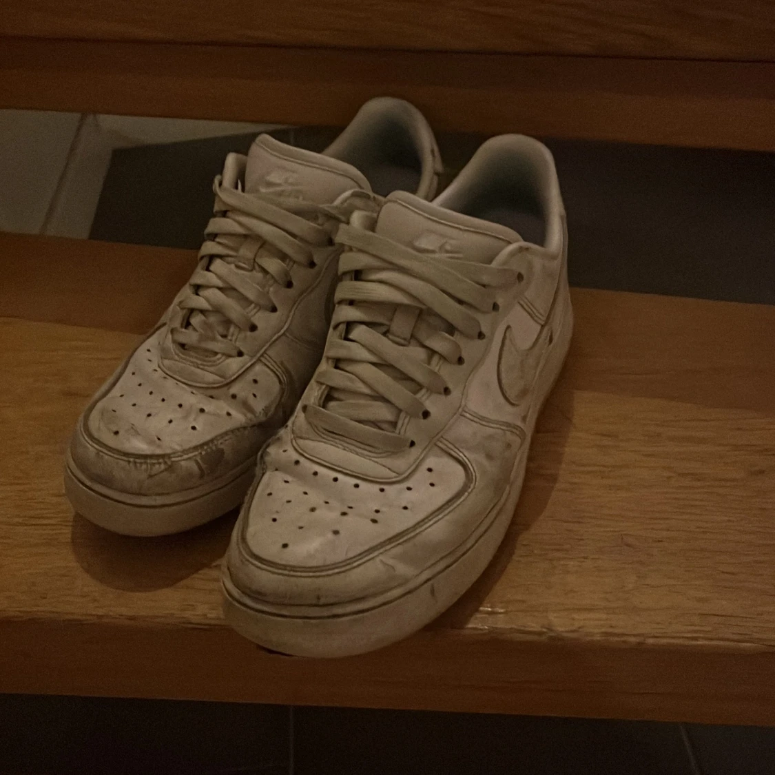 Vita Nike Air Force sneakers