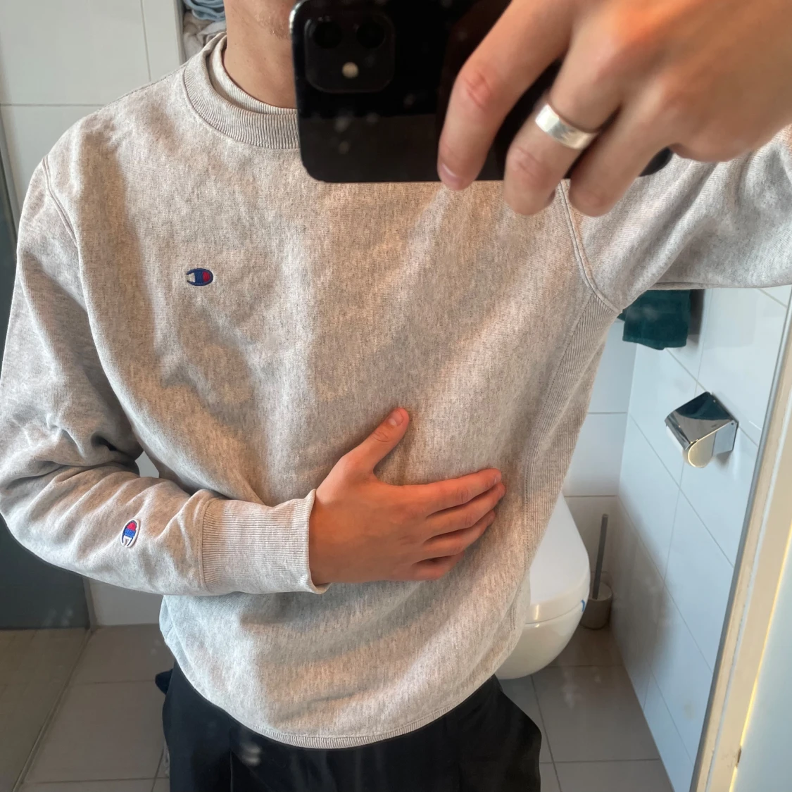 Grå sweatshirt från Champion - 1