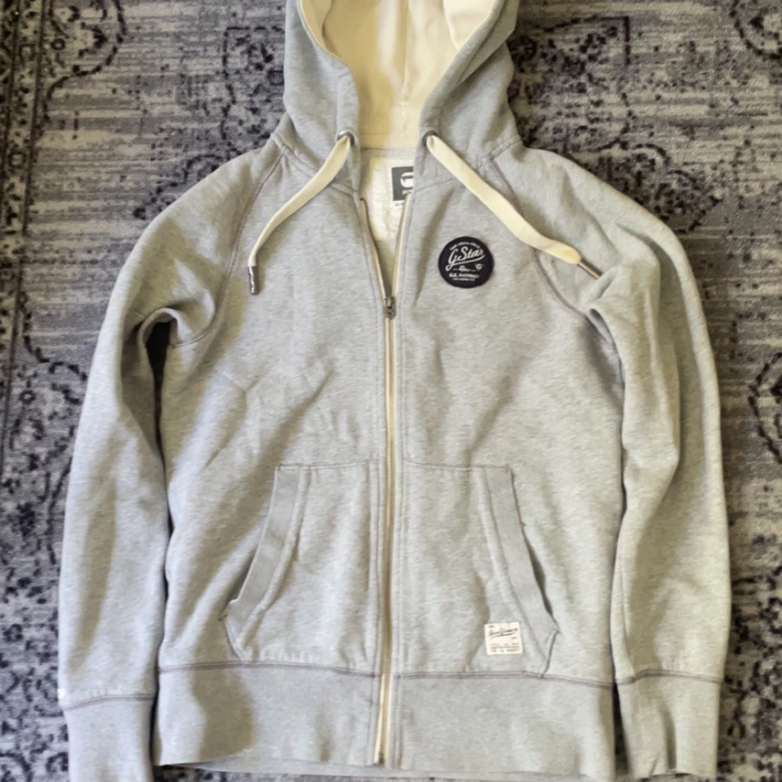 Grå hoodie från G-Star Raw med dragkedja