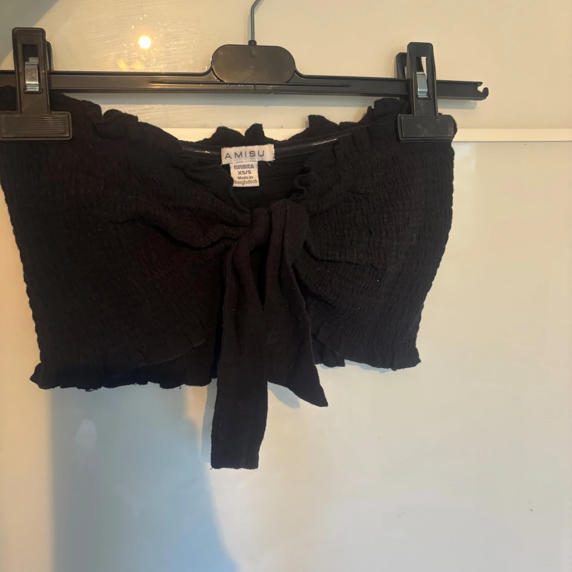 Svart bandeau topp med knyt från Amisu