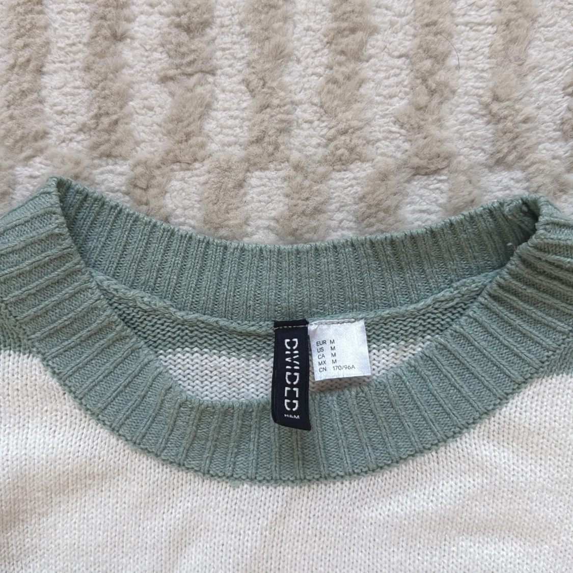 Randig stickad tröja från Divided - 2