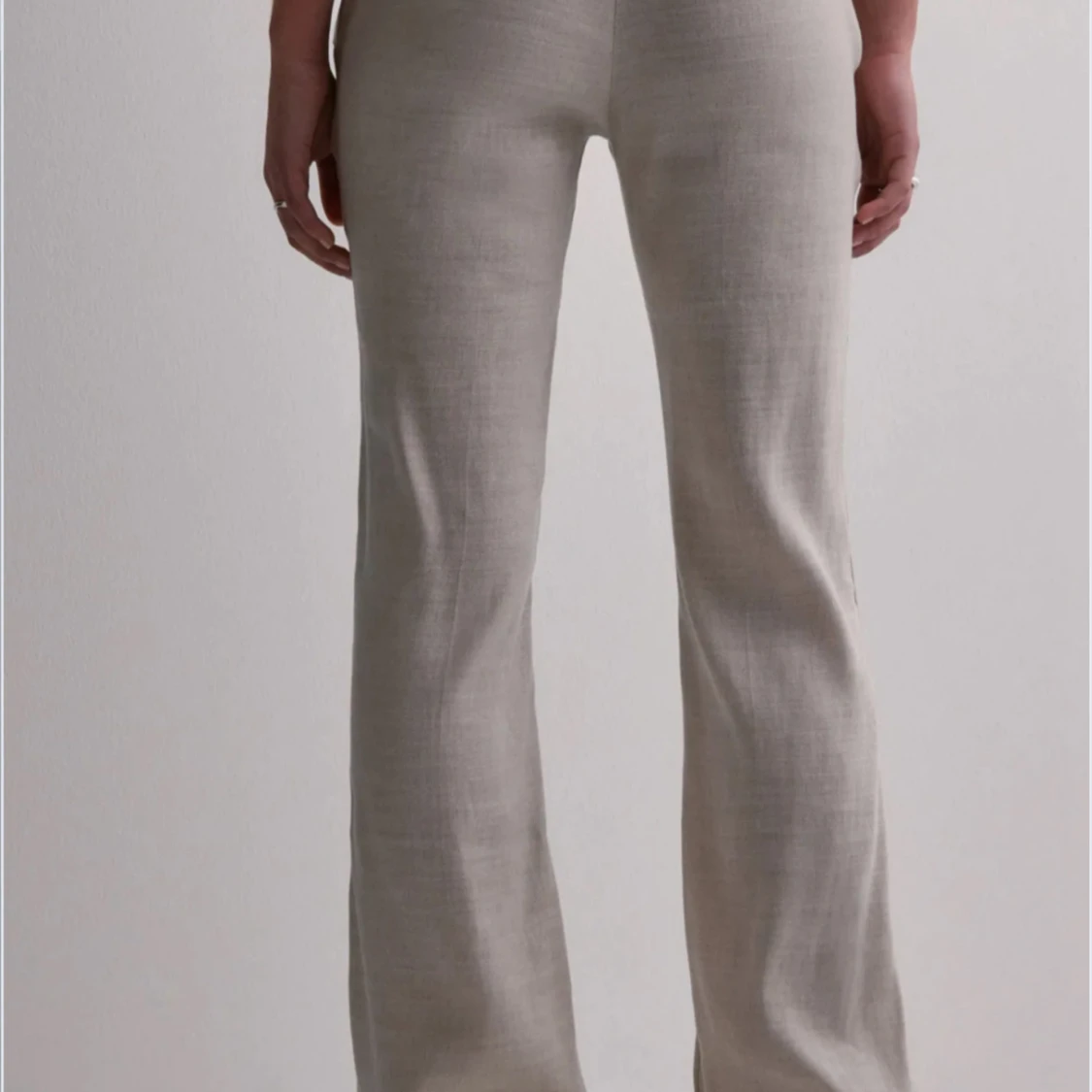 Beiga linnebyxor med bootcut - 1