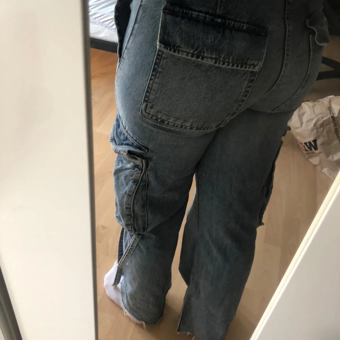 Blå cargojeans med vida ben från Zara - 1