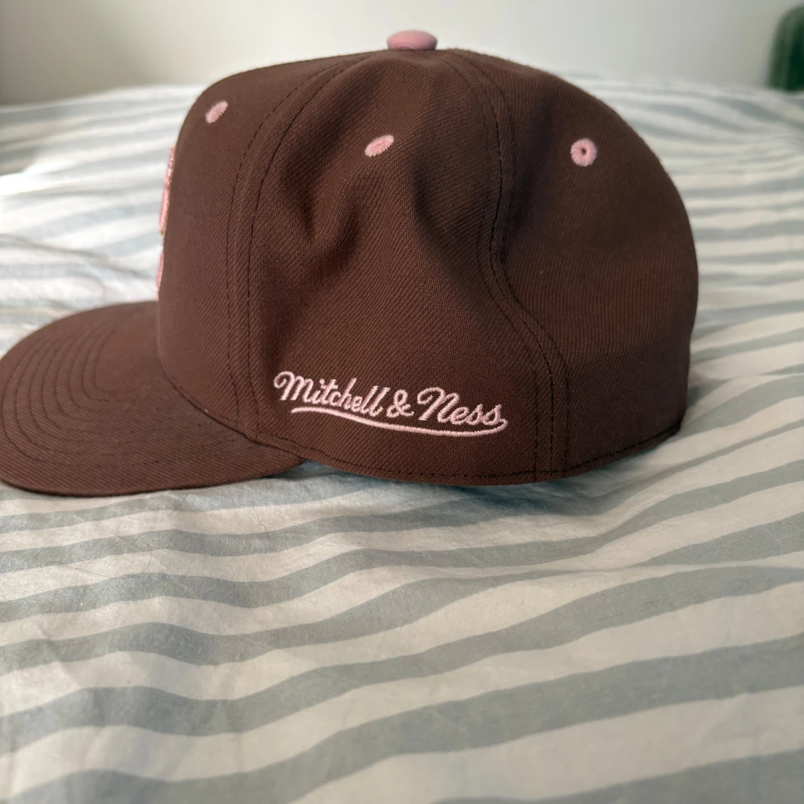 Brun Knicks keps från Mitchell & Ness - 1