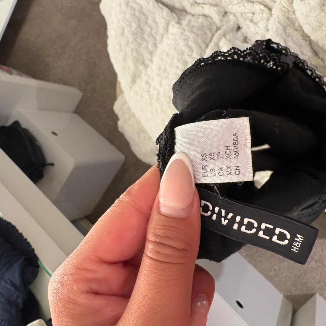 Svart blommig linnetopp från H&M Divided - 1