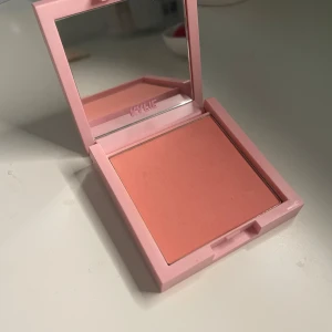 Kylie Jenner Blush - använd en gång. Baddie On The Block