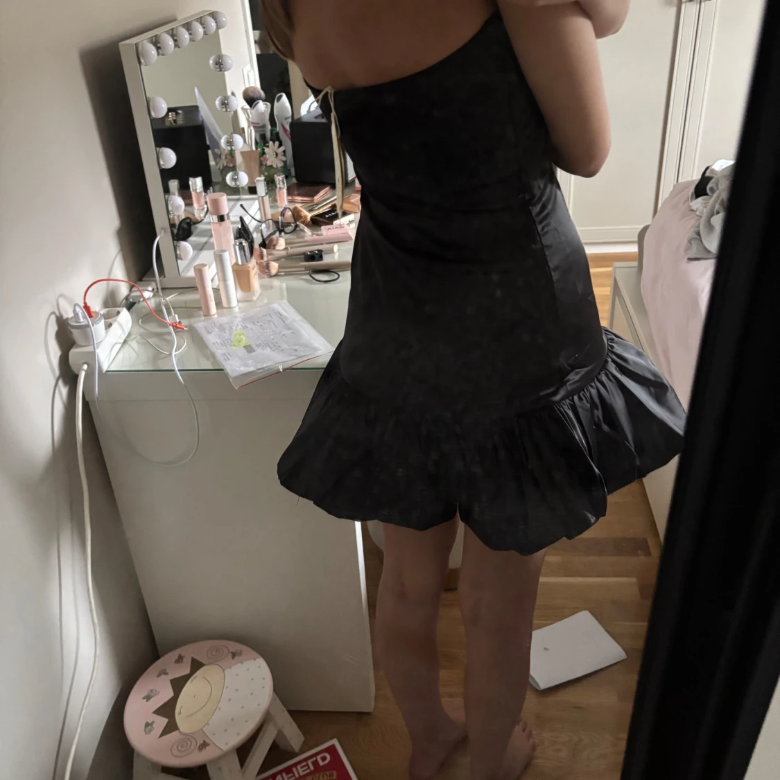 Svart kort klänning - 2