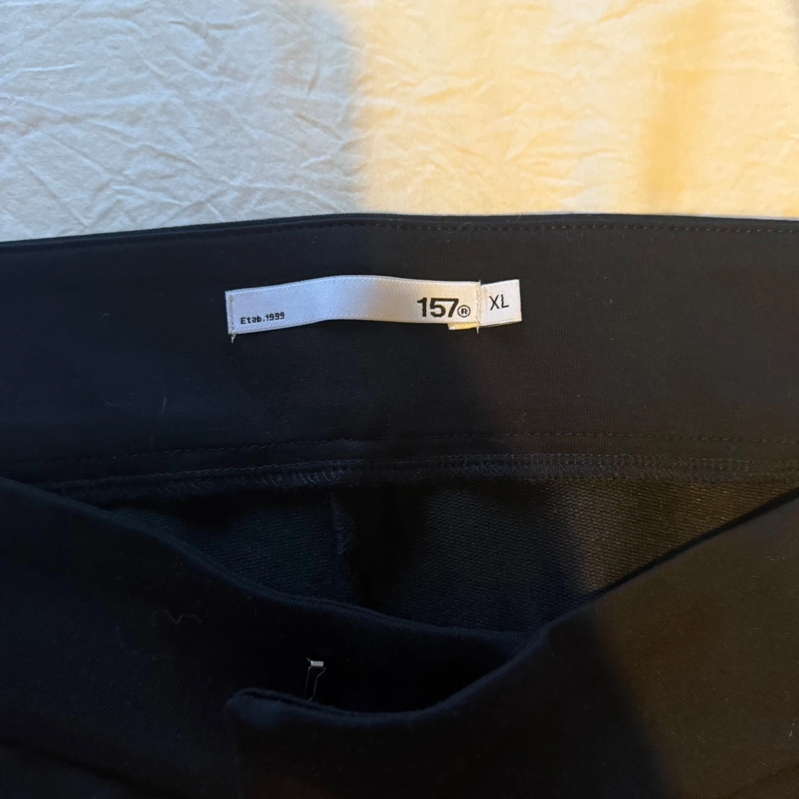 Svarta bootcut byxor från 157 - 1