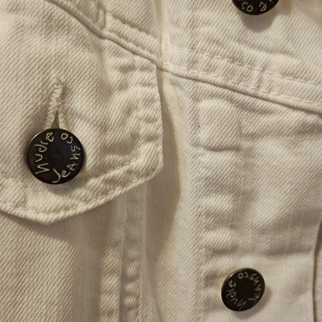 Vit denimjacka  från Nudie Jeans Co i str M - 3