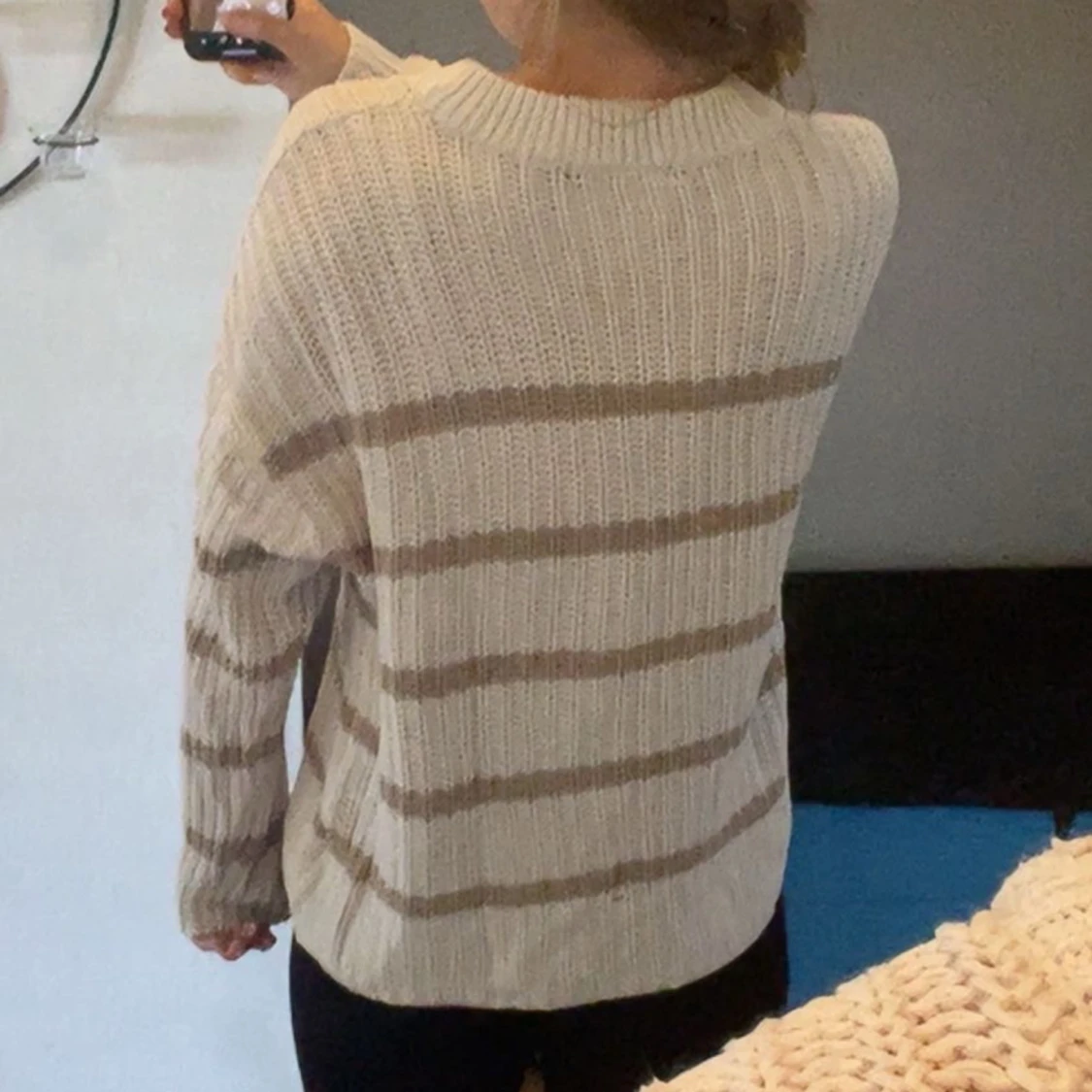 Randig stickad tröja  - 1