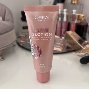 Loreal Paris lumi glotion  - Bara testad som ny 