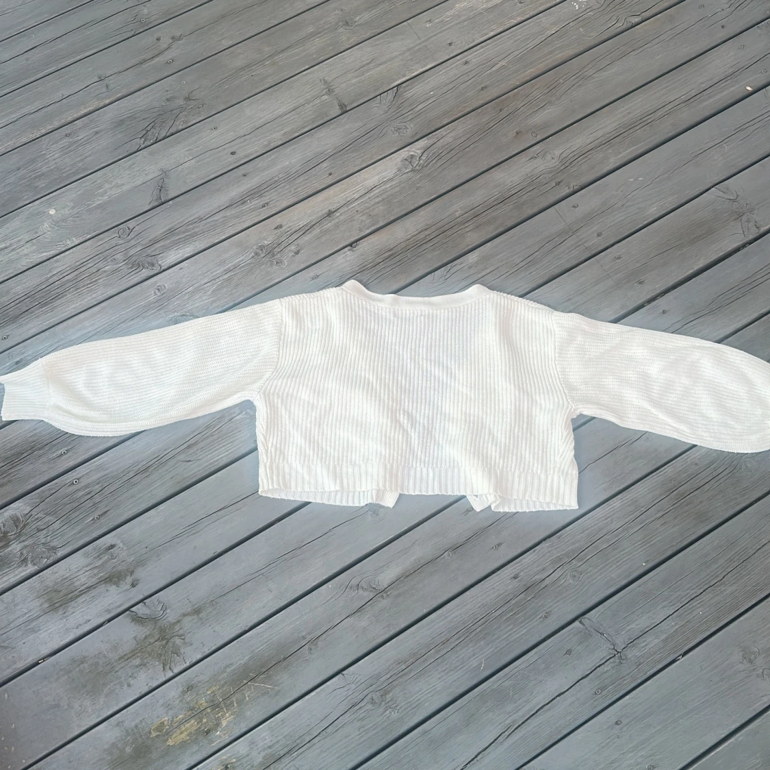 Vit croppad kofta från SHEIN - 2