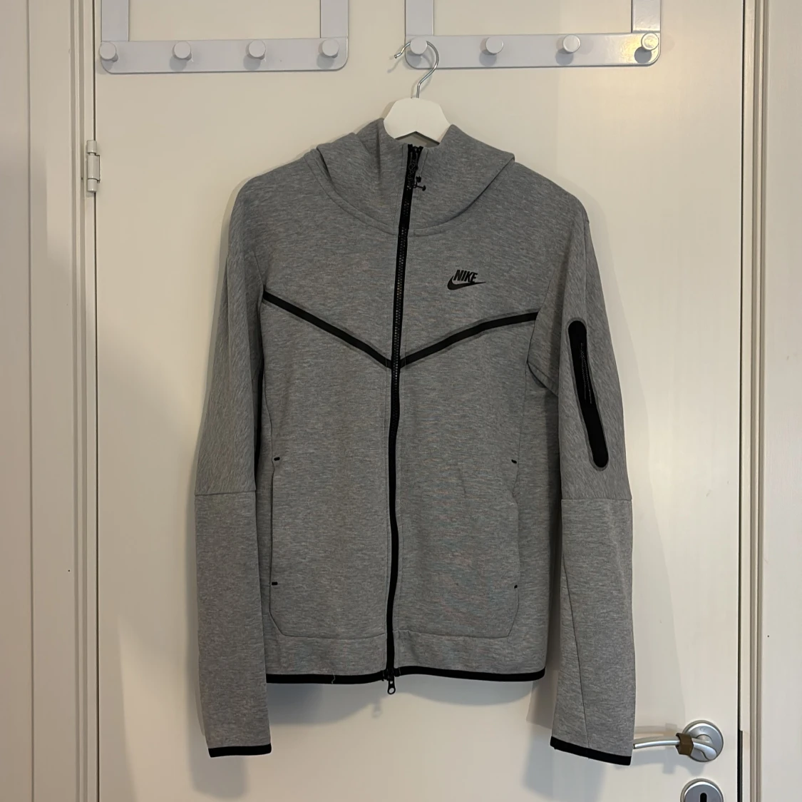 Grå Nike Tech Fleece set från Nike