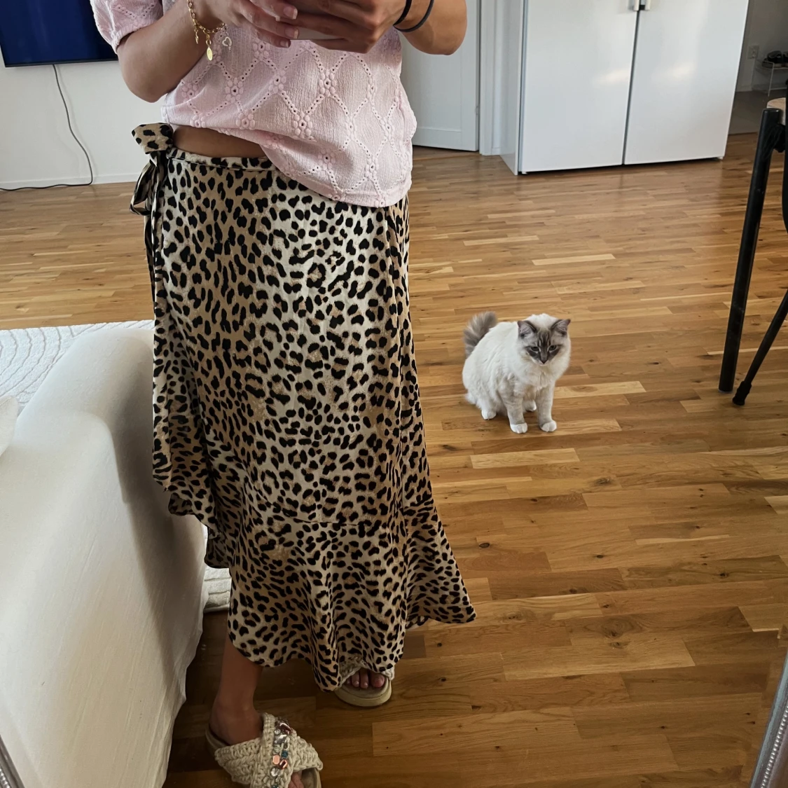 Leopardmönstrad omlottkjol med volang - 2