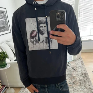 Limitato hoodie (Helt ny)  - As det Limitato hoodie i toppskick, allt og medföljs, nypris 2799, mitt pris är 1299 och kan diskuteras!