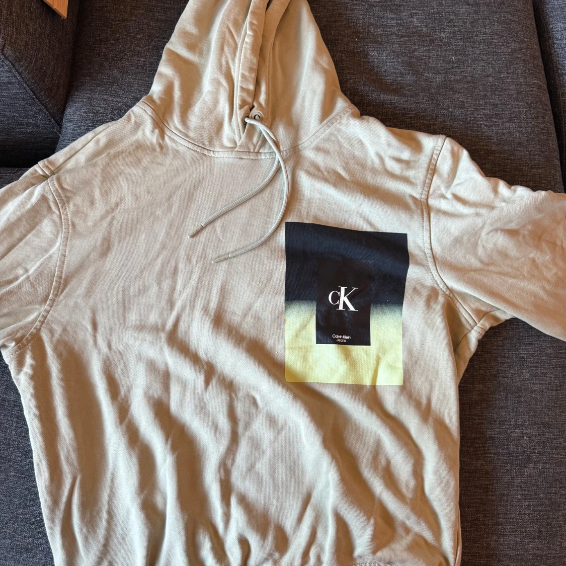 Beige hoodie från Calvin Klein Jeans