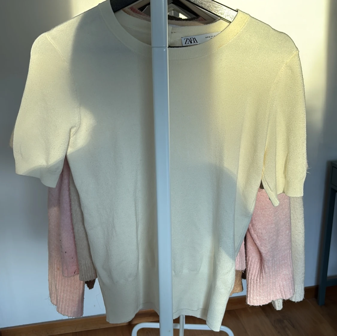 Vit kortärmad tröja från Zara - 1