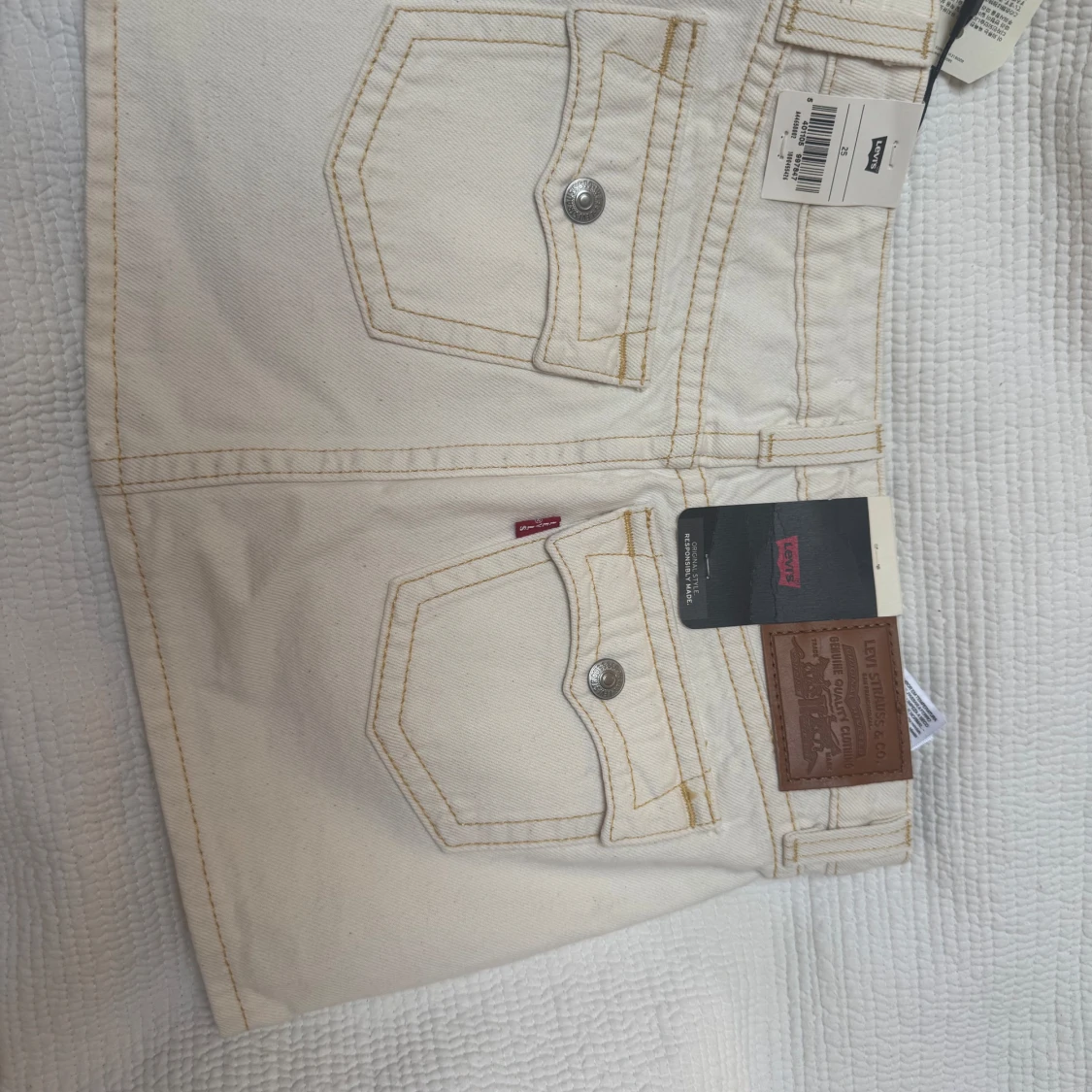 Vit jeanskjol från Levi's - 1