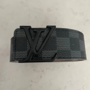 Lv bälte  - Tjenare säljer detta feta lv bälte. Fraktar snabbt! Skriv om ni har frågor 