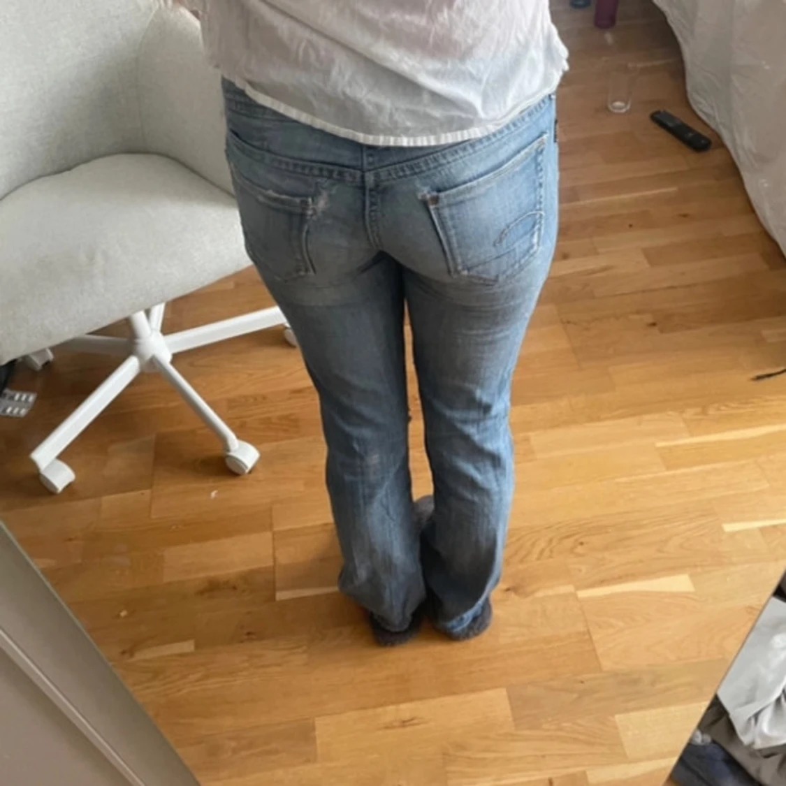 Lågmidjade jeans med hål - 91