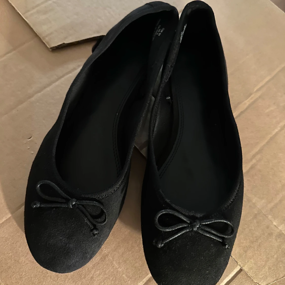 Svarta ballerinaskor från H&M - 1