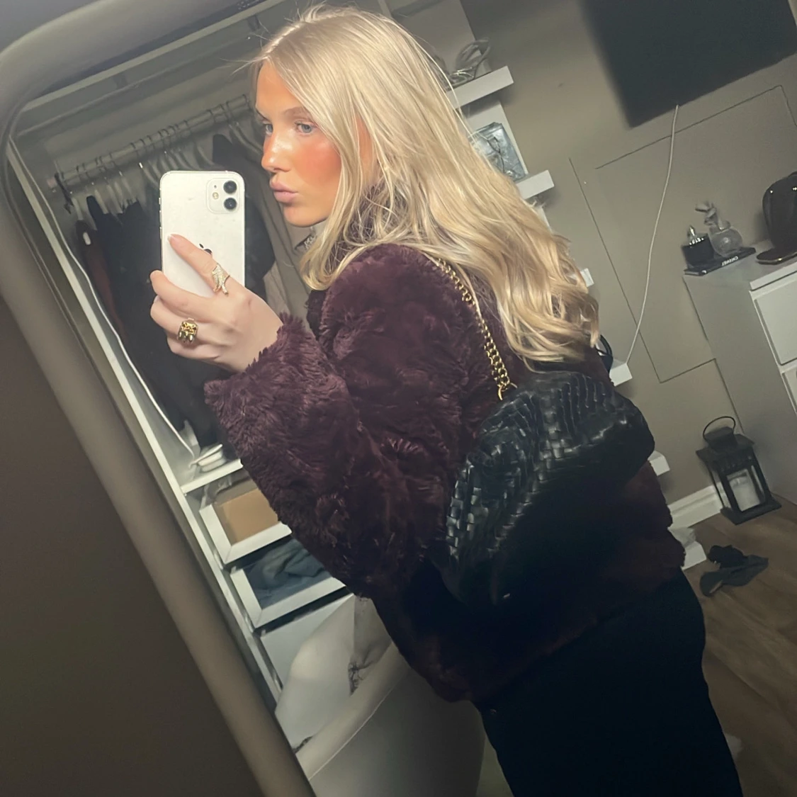 Vinröd pälsjacka - 1