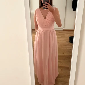 Balklänning - Ny balklänning från Chiara Forthi