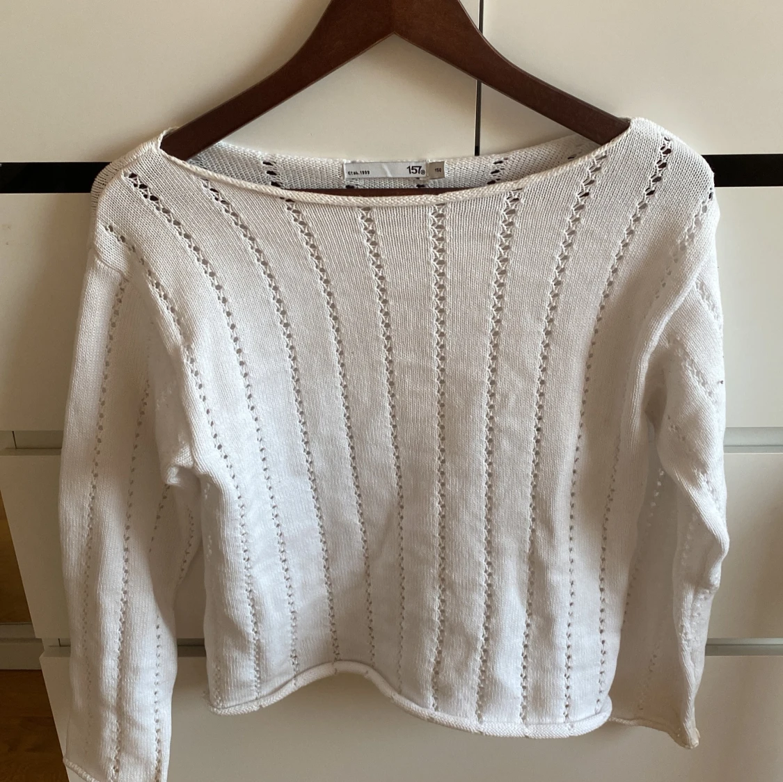 Vit stickad tröja från lager 157