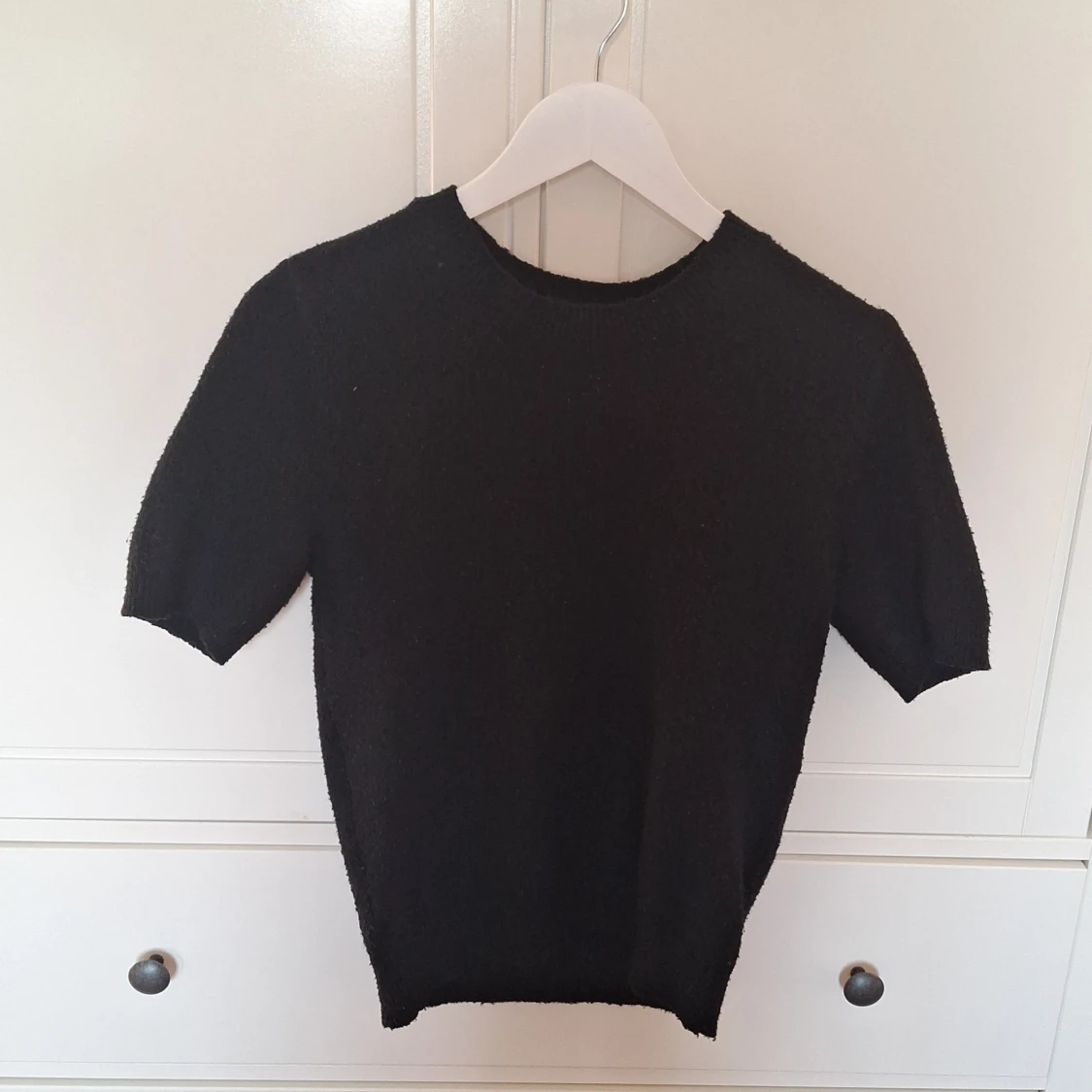 Svart kortärmad tröja