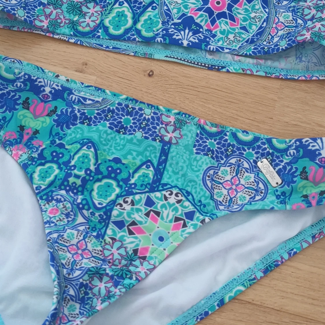 Mönstrad bikini från Buffalo - 1