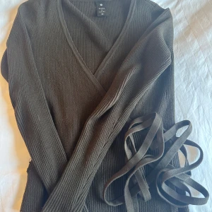 Omlottkofta - Enda defekten är hålet som snöret ska vara igenom, men inget som störs 🥳🥳