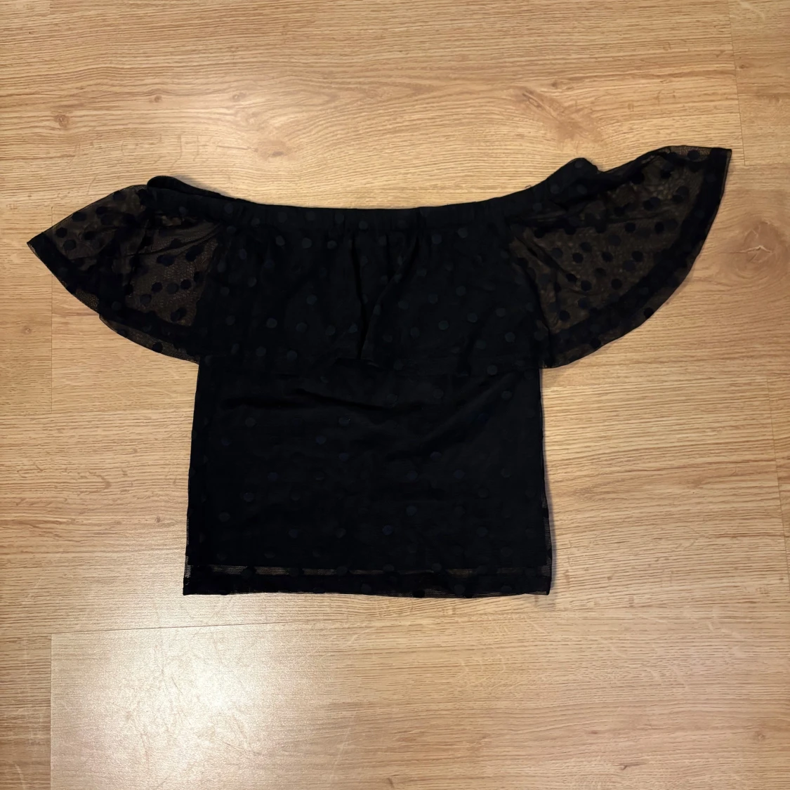 Svart offshoulder topp  - 1