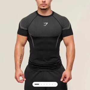 Gym Shark Onyx V5  - Gym Shark Onyx V5  Storlek M 1200kr  Helt oanvänd, tröjan är i nyskick!  Pris går att diskutera vid snabb affär. Hör av dig vid några frågor eller funderingar!