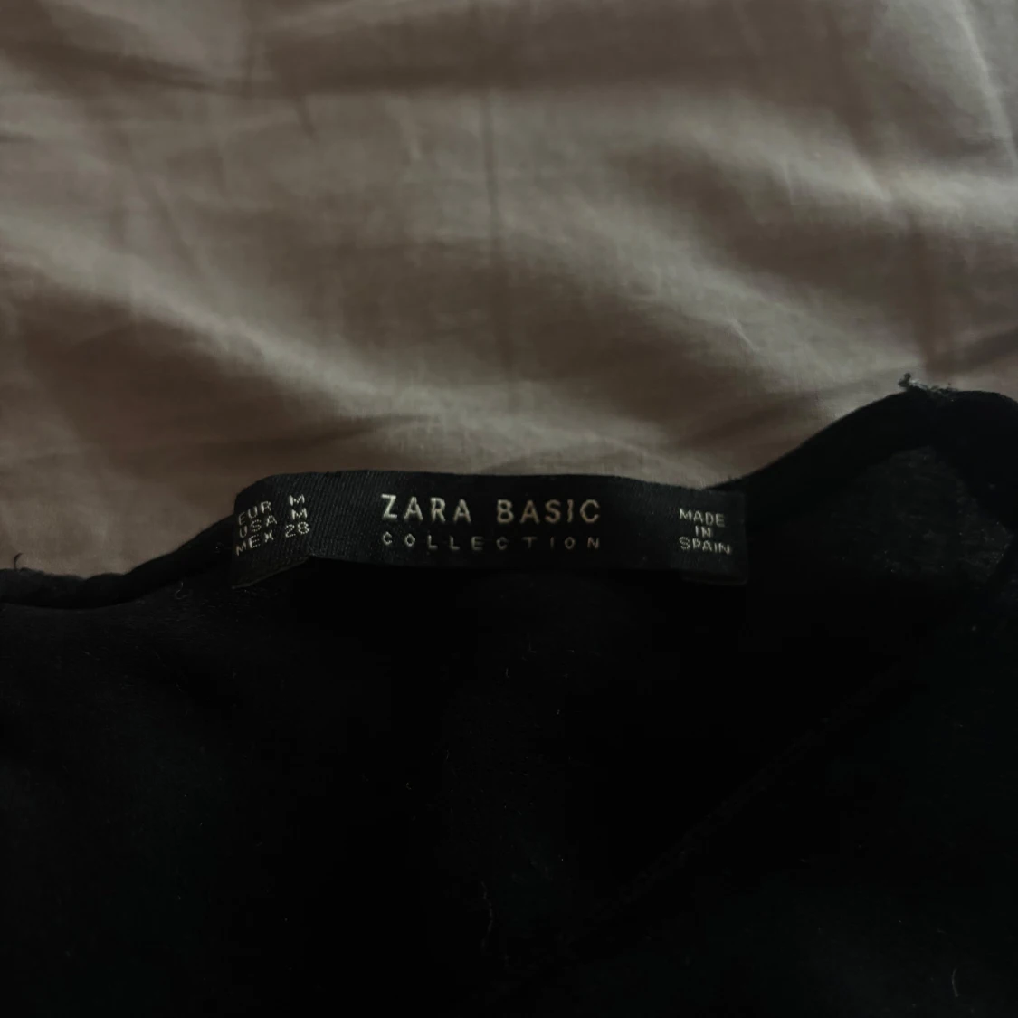Svart blus med vida ärmar från Zara - 2