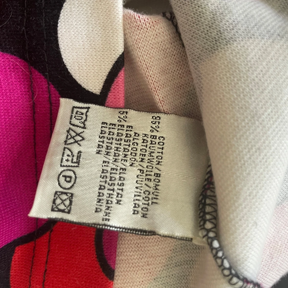 Färgglad prickig linnetopp - 2