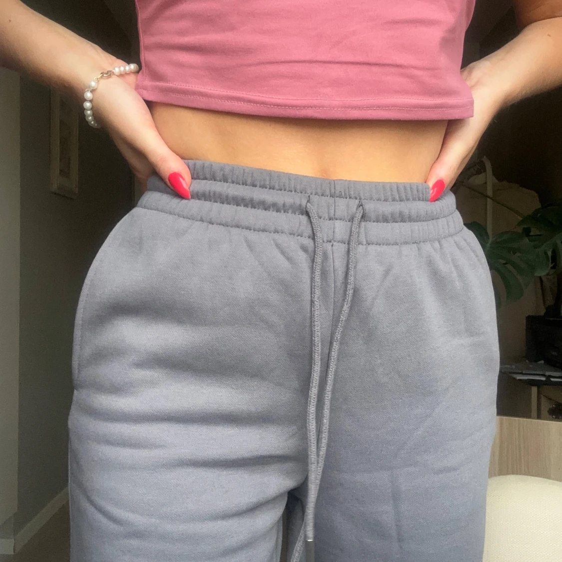 Grå mjukisbyxor med snörning - 1