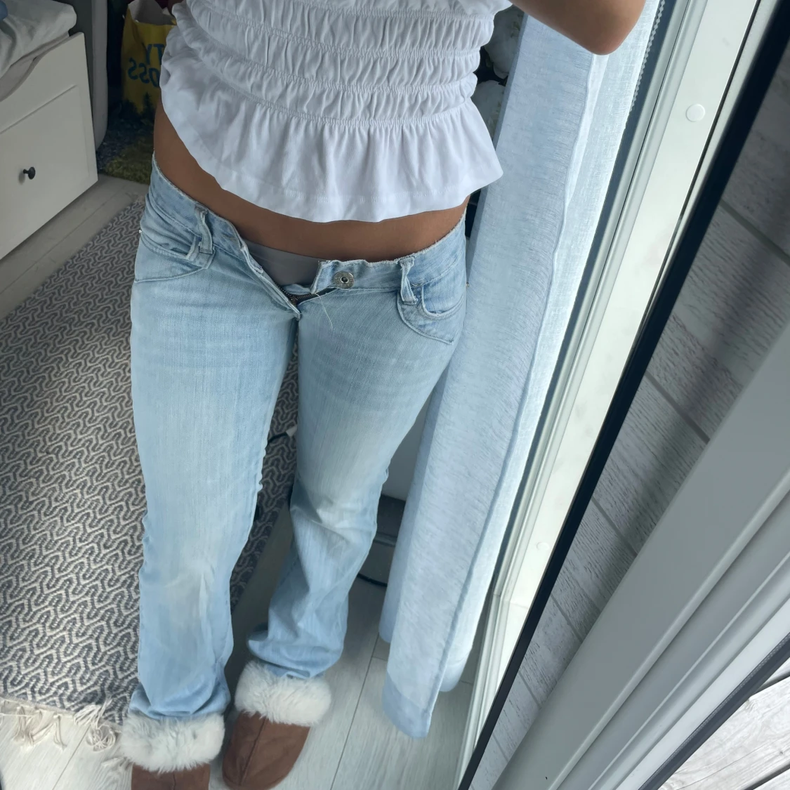 Ljusblå bootcut jeans låg midja - 1