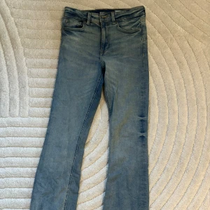 Bootcut jeans - Bootcut jeans från Zara, medelhög midja.