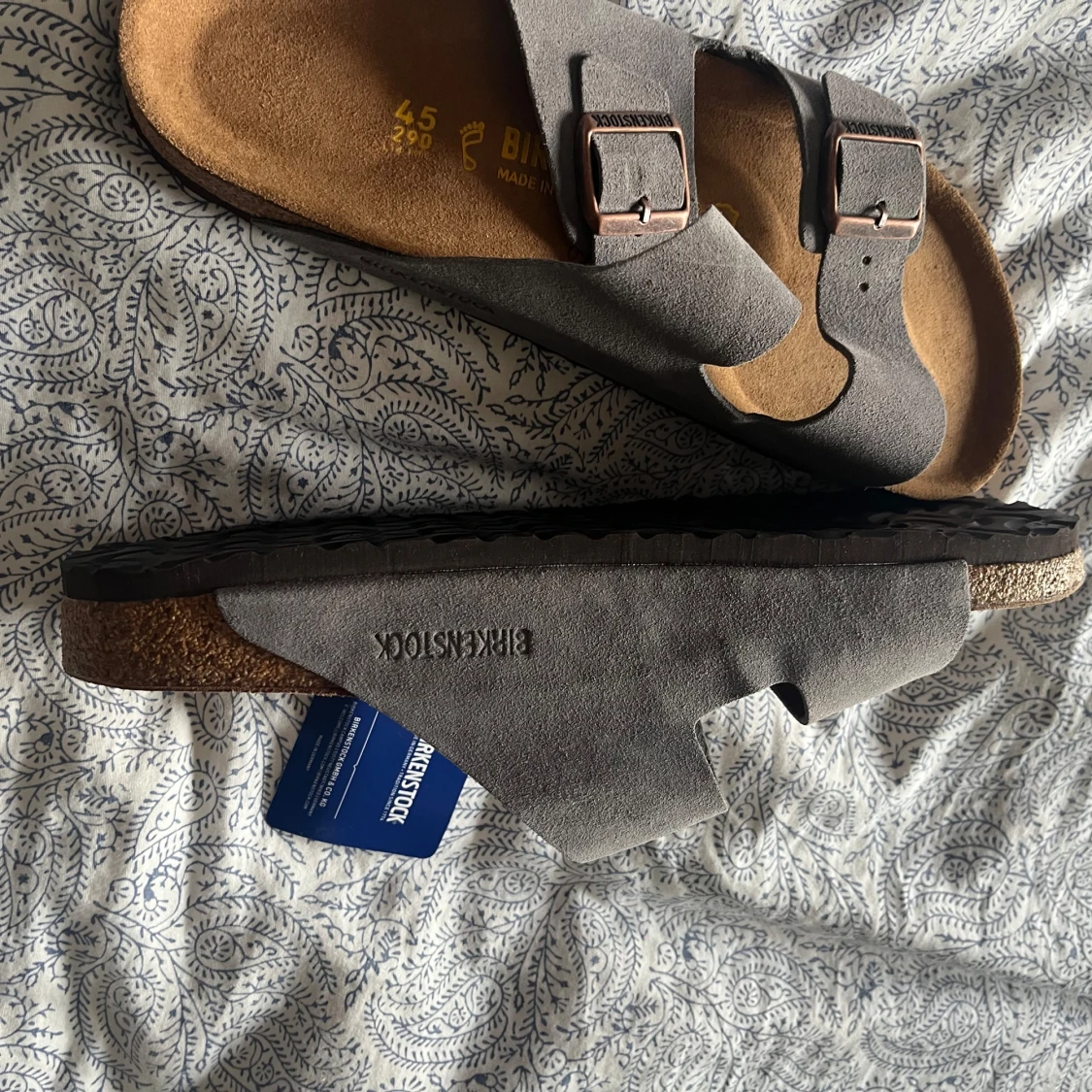 Grå mockasandaler från Birkenstock - 3