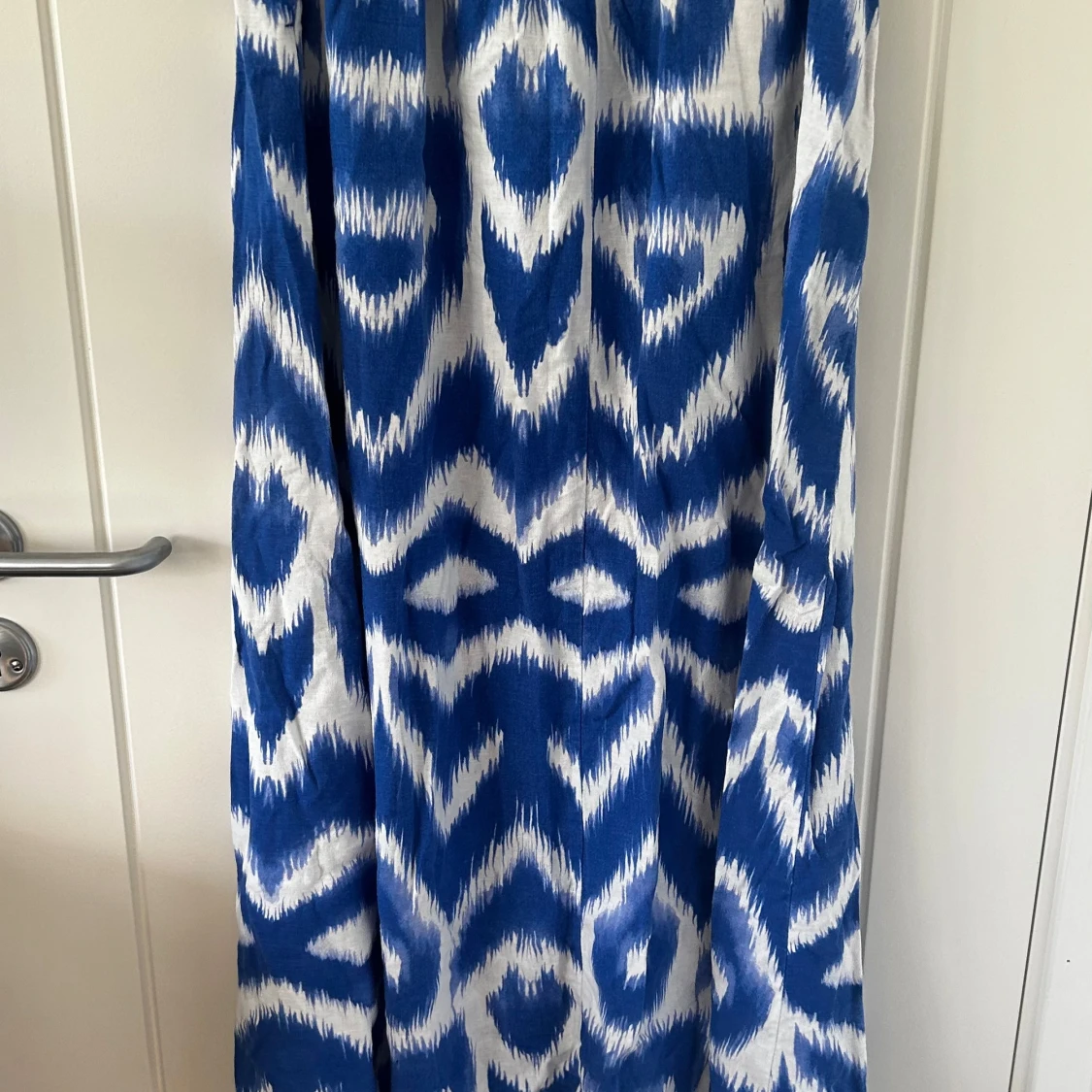 Blåvit långkjol från H&M i linneblandning - 1