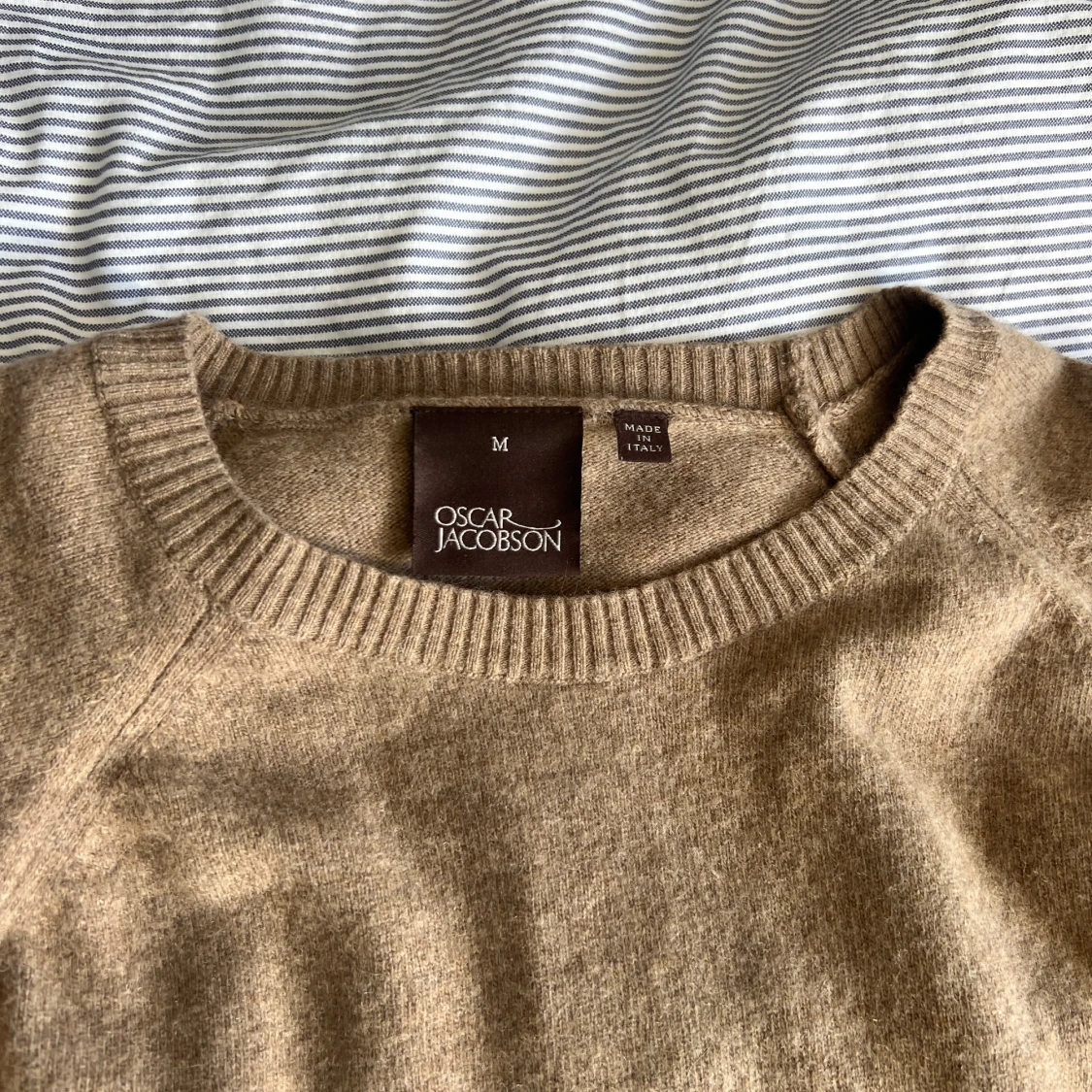 Beige tröja från Oscar Jacobson  - 3