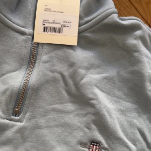 Gant sweater - Helt ny gant sweater, ej använd, prislapp finns kvar, nypris 1200kr storlek M