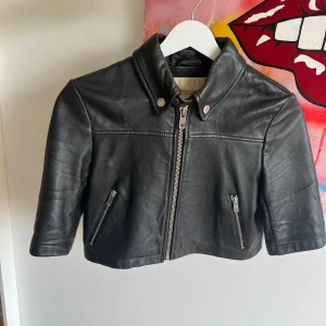 Maje skinnjacka - Maje skinnjacka i 36!!!🩷🩷🩷