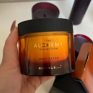Rituals kroppskräm - Rituals krippskräm i den slutsålda Limited editionen Alchemy, helt ny och oöppnad.