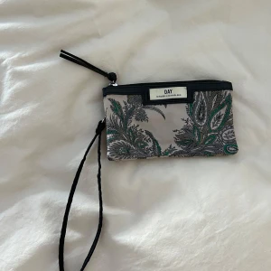  DAY Birger et Mikkelsen plånbok/necessär - En fin day Birger et Mikkelsen plånbok/liten necessär Fint skick