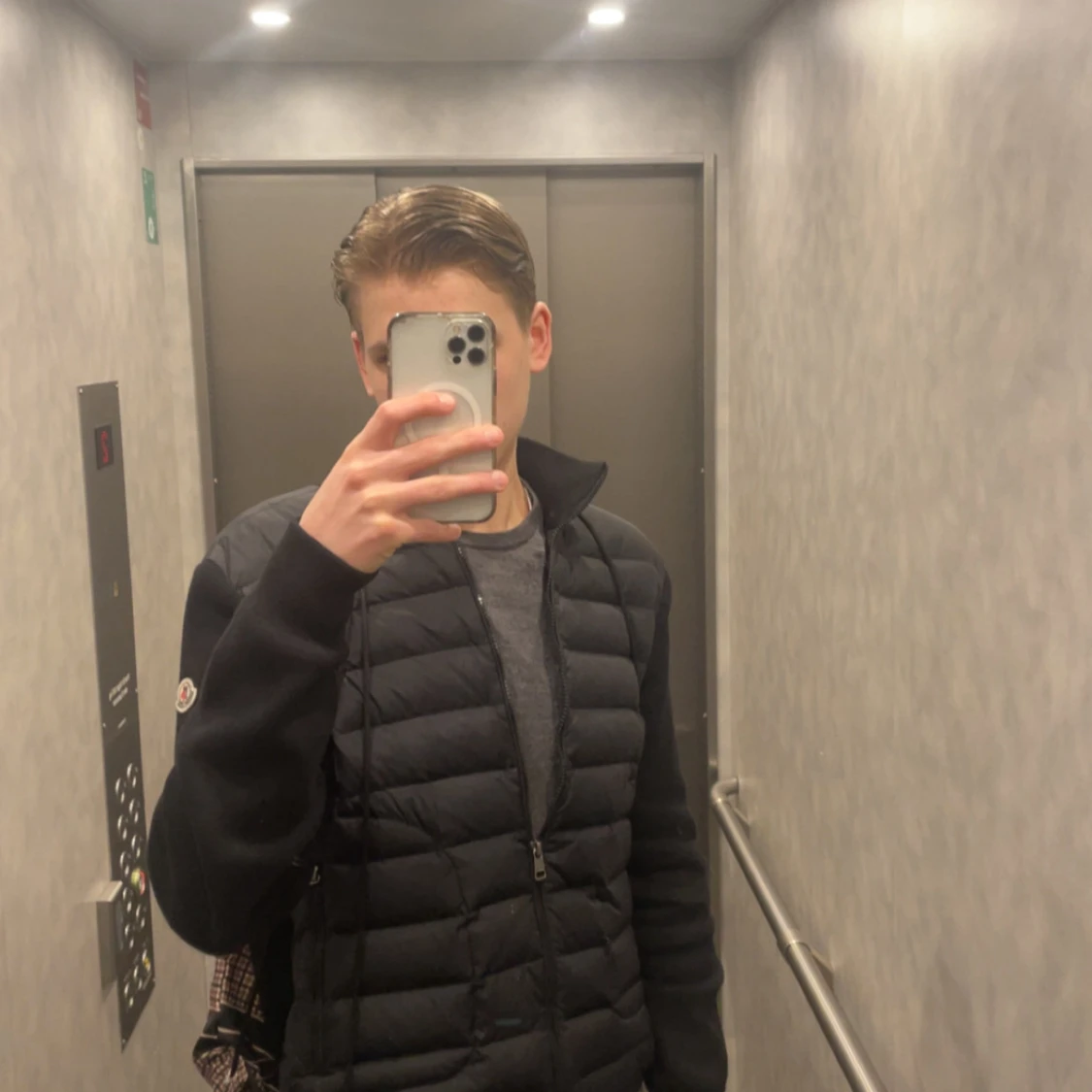 Svart moncler cardigan  - 1