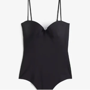 Svart body från hm - Slutsåld svart body från hm storlek 75c endast använd vid ett tillfälle 