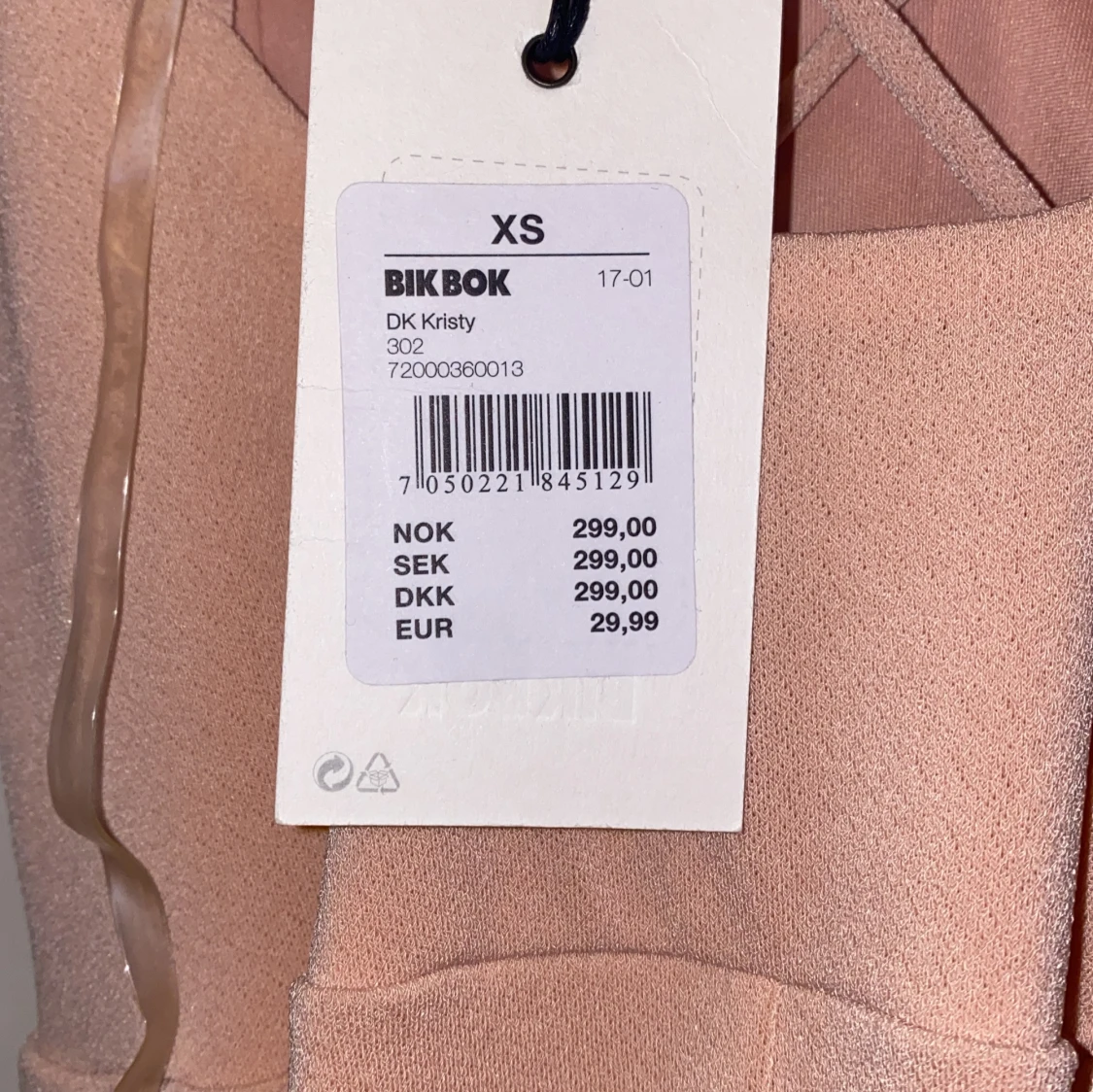 Champagnefärgad långklänning från Bik Bok - 2